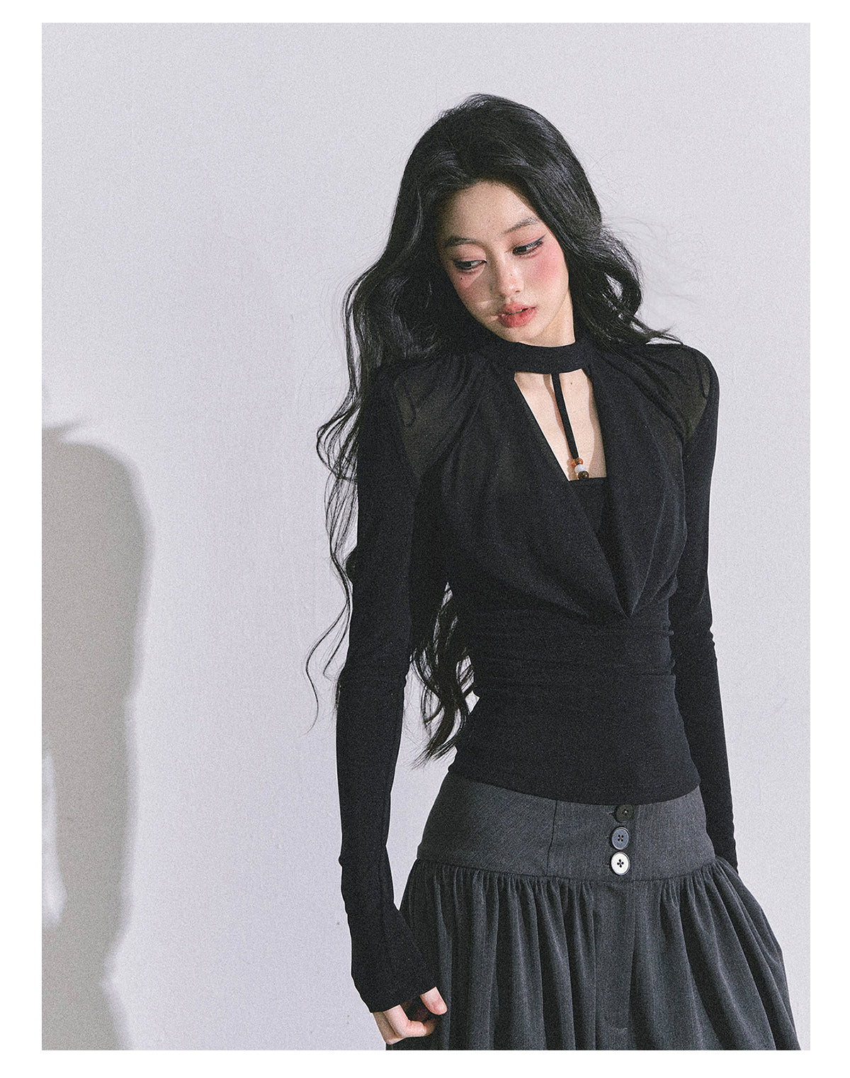 SHAOYEYAN Women's Sexy Fake "Baddie Hot Girl" Two-piece Long Sleeve T-shirt, Autumn Black Top