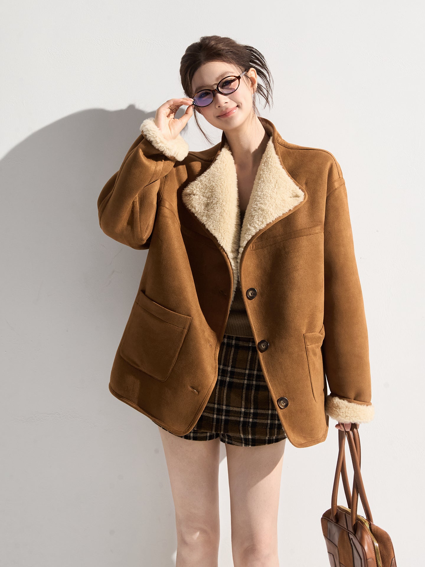 THEROUS Xie Burou women's new autumn and winter classic loose turn-down collar fur coat with patch pockets