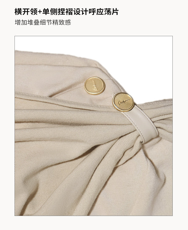 OAKMOO Women's "Ancient Shrine" patterned round neck long sleeve knit sweater with inside waist button closure