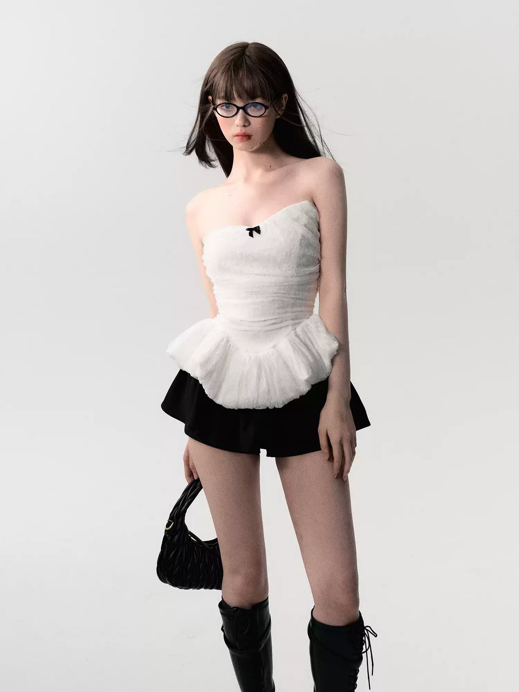 OAKMOO Women's "Rose Veins" White Lace Strapless Bra, Super Durable, Bodycon, and Figure-Catching Lining (Sale)