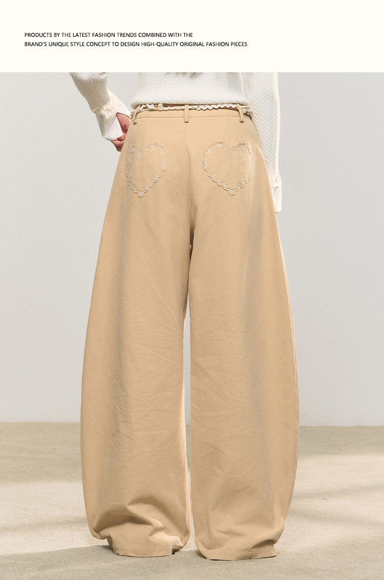 UMOUMO Retro style heart embroidered wide leg pants, cute and cool wide leg casual pants with one strap pocket.