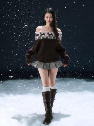 WEEKENDHUB WeekendHub Fair Isle Women's Off-the-Shoulder Sweater, Winter Style 2025, Slim Fit and Flattering, Christmas Sweater