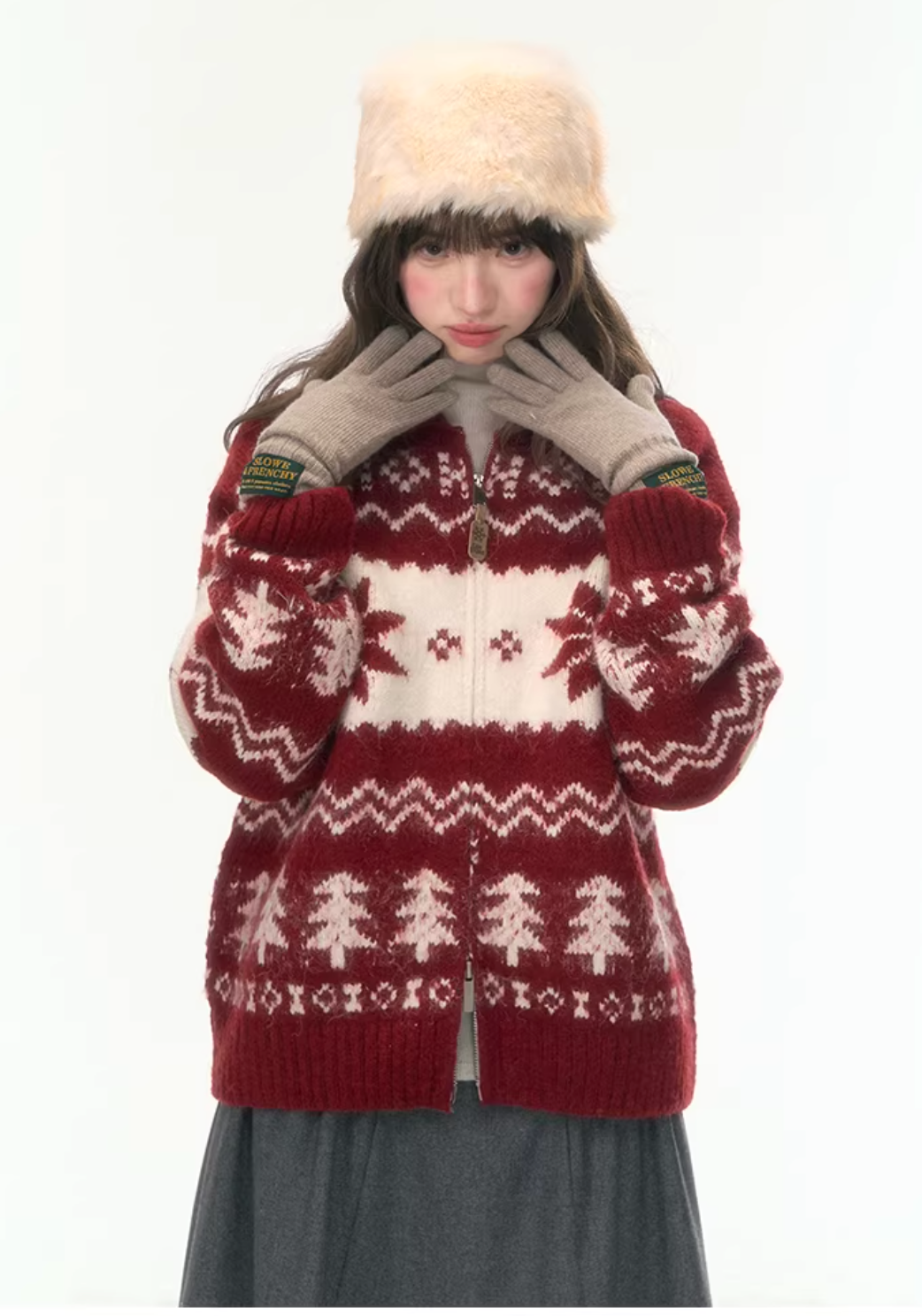 CANSTOREGIRLS Christmas outfits "soft as snow" from the canned goods store: Soft knitted cardigans in retro colors.