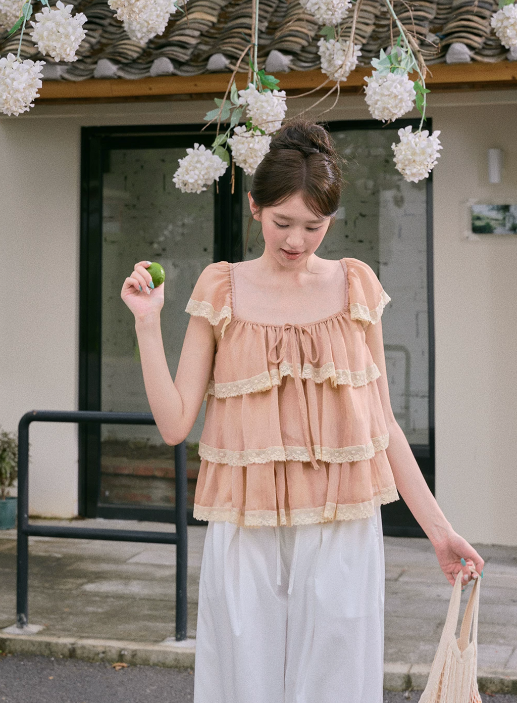 OIOI ESSE Women's chiffon lace blouse with puffy sleeves, light summer style.