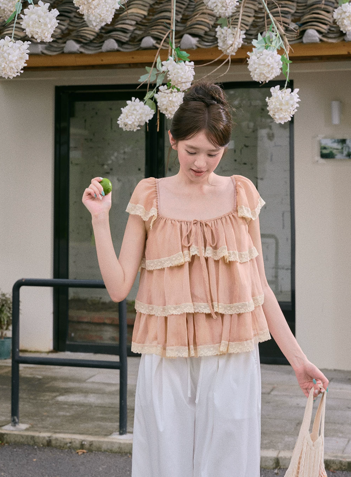 OIOI ESSE Women's chiffon lace blouse with puffy sleeves, light summer style.