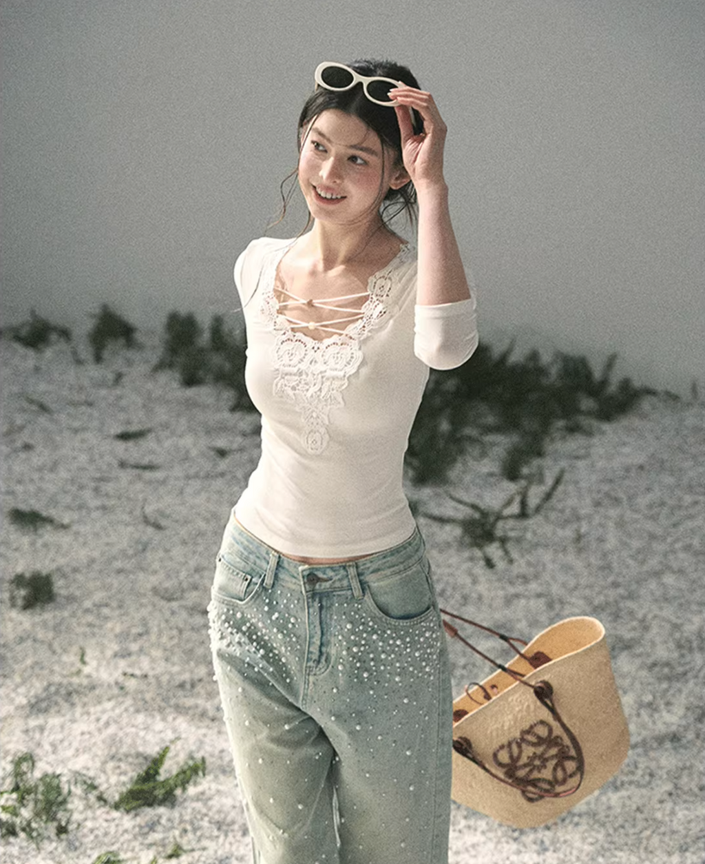 SHAOYEYAN Lace long-sleeved V-neck t-shirt with a loose fit