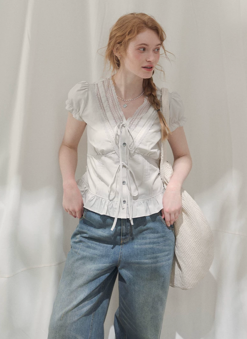 LOLOL "Summer Film Poem" puff sleeve t-shirt for women, short sleeves, slim waist, V-neck, lace design.