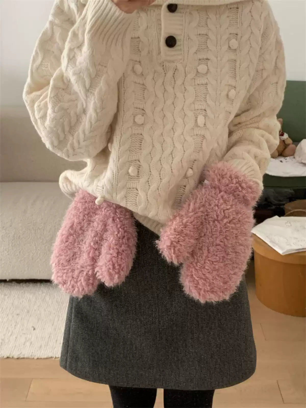 2024 new Korean style full coverage velvet gloves for women, Thick winter gloves with laces, suitable for cycling, skiing, windproof and warm.