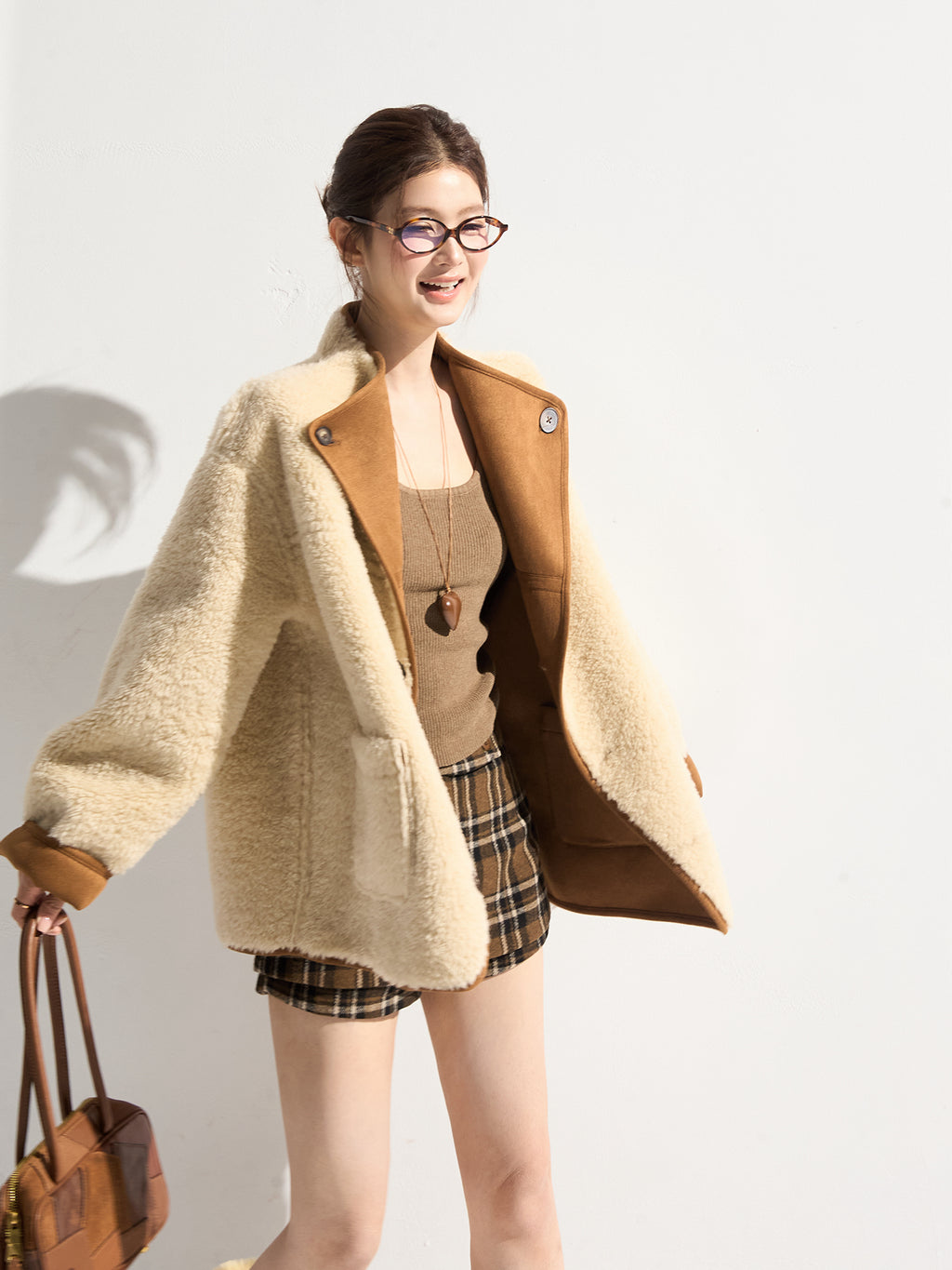 THEROUS Xie Burou レディース 秋冬新作 クラシック ゆったり ターンダウンカラー ファーコート パッチポケット付き