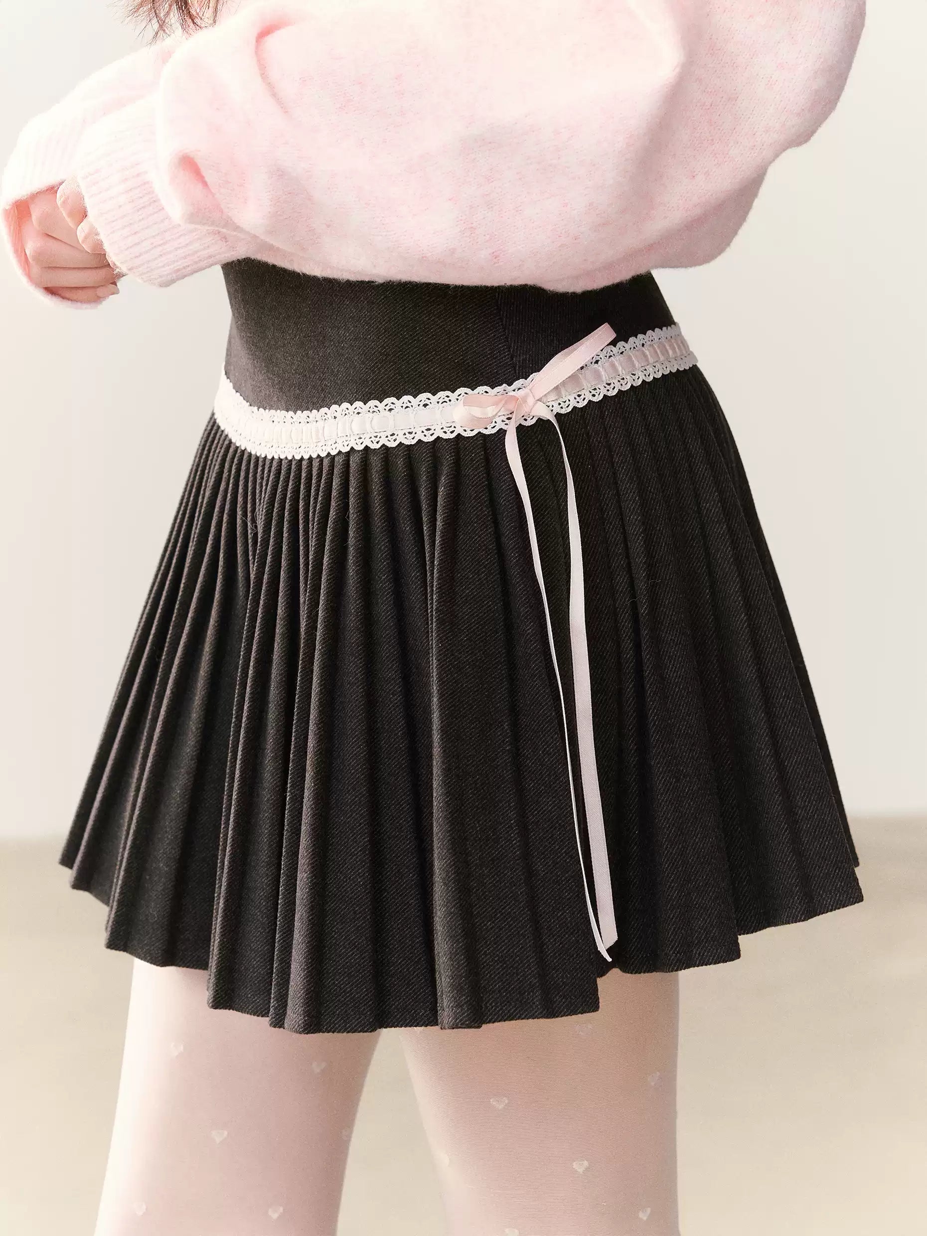 UMOUMO High-waisted mushroom pleated midi skirt, lace and bow trim, figure-flattering A-line pleated skirt