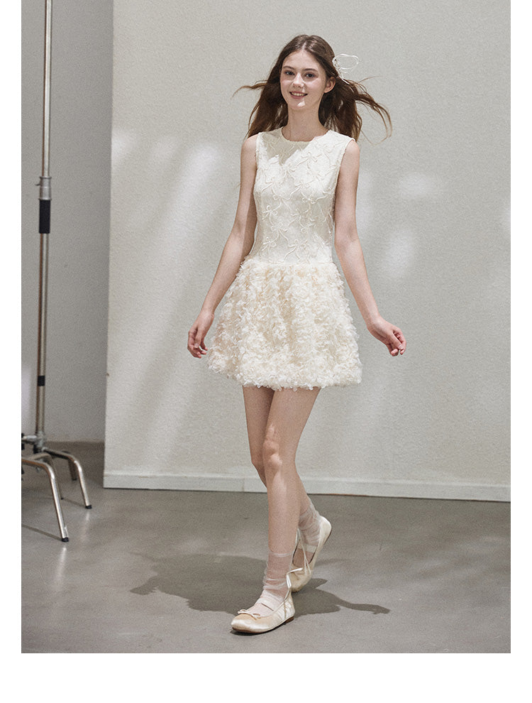 "Cloud Cotton" Callmelater Ballet-style tutu dress with embroidered details and a sophisticated vest-like silhouette.