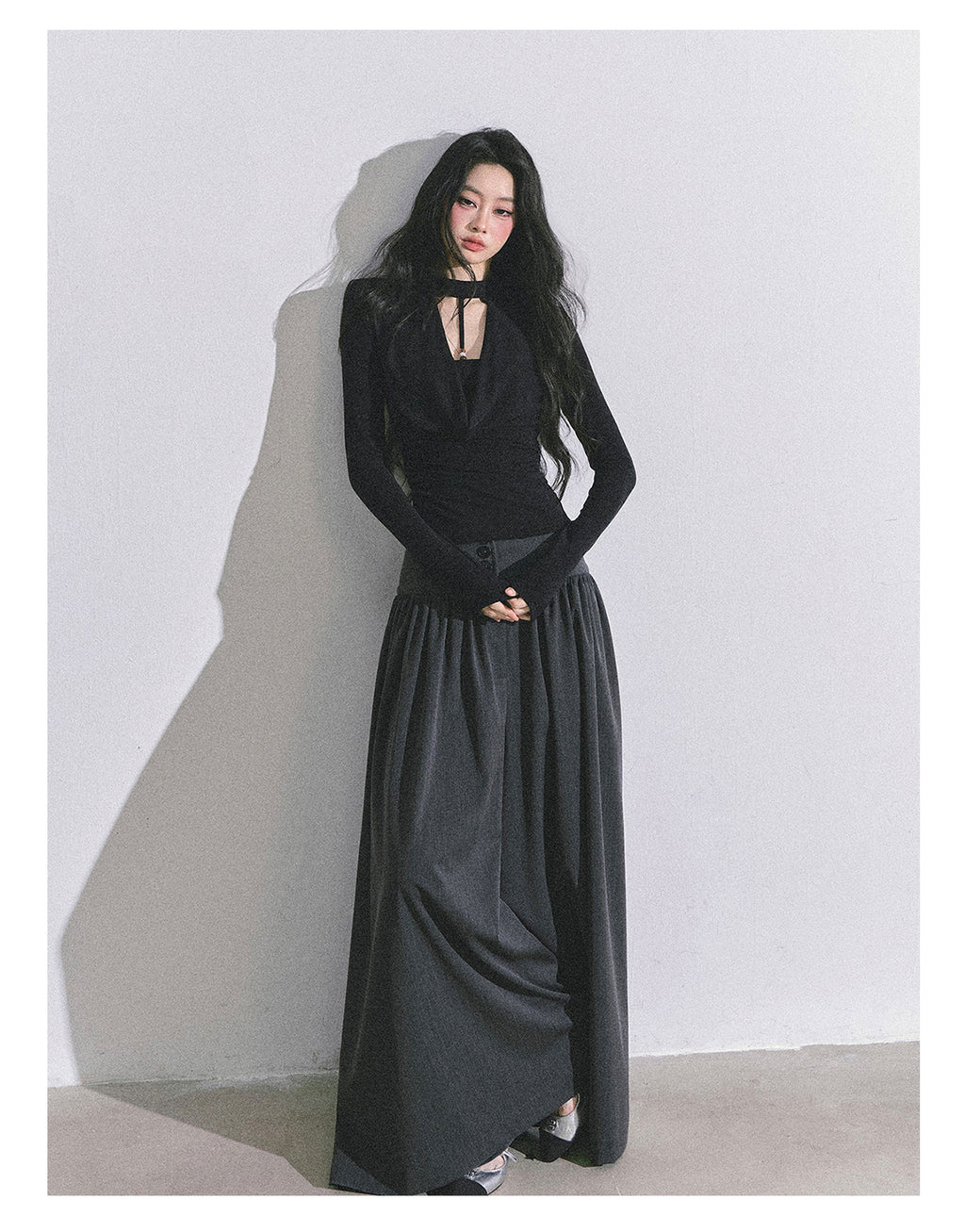 SHAOYEYAN Women's Sexy Fake "Baddie Hot Girl" Two-piece Long Sleeve T-shirt, Autumn Black Top