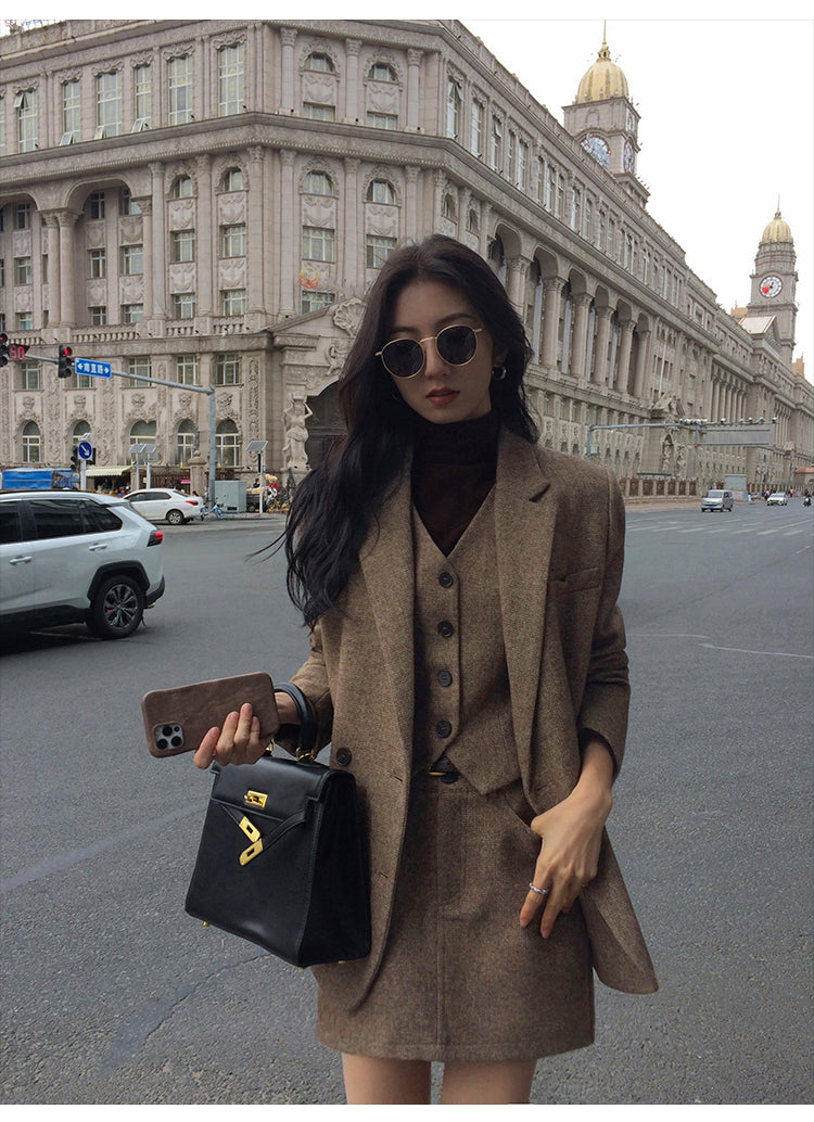 Mulvan classic brown wool tweed vest for women autumn and winter high quality loose fit herringbone pattern