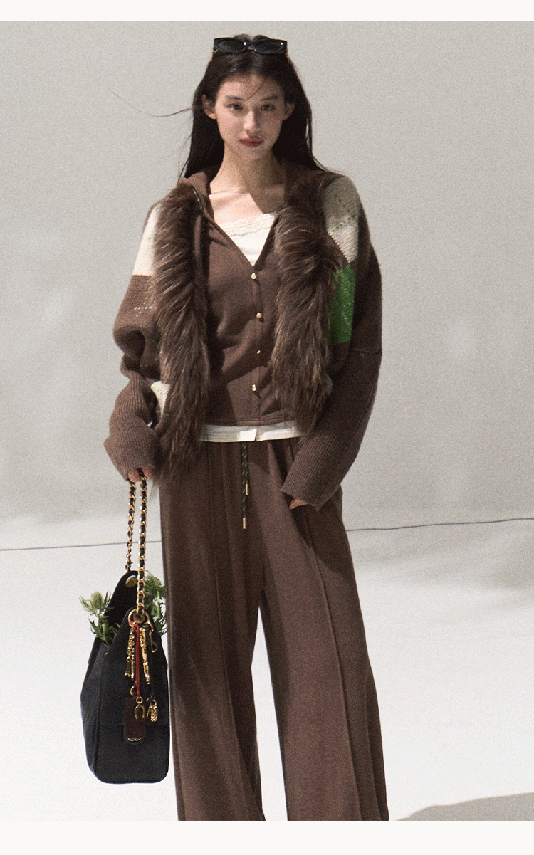 OAKMOO "Tangible Gift" - Women's Loose Cardigan with Raccoon Collar, Thick and Warm Coat.