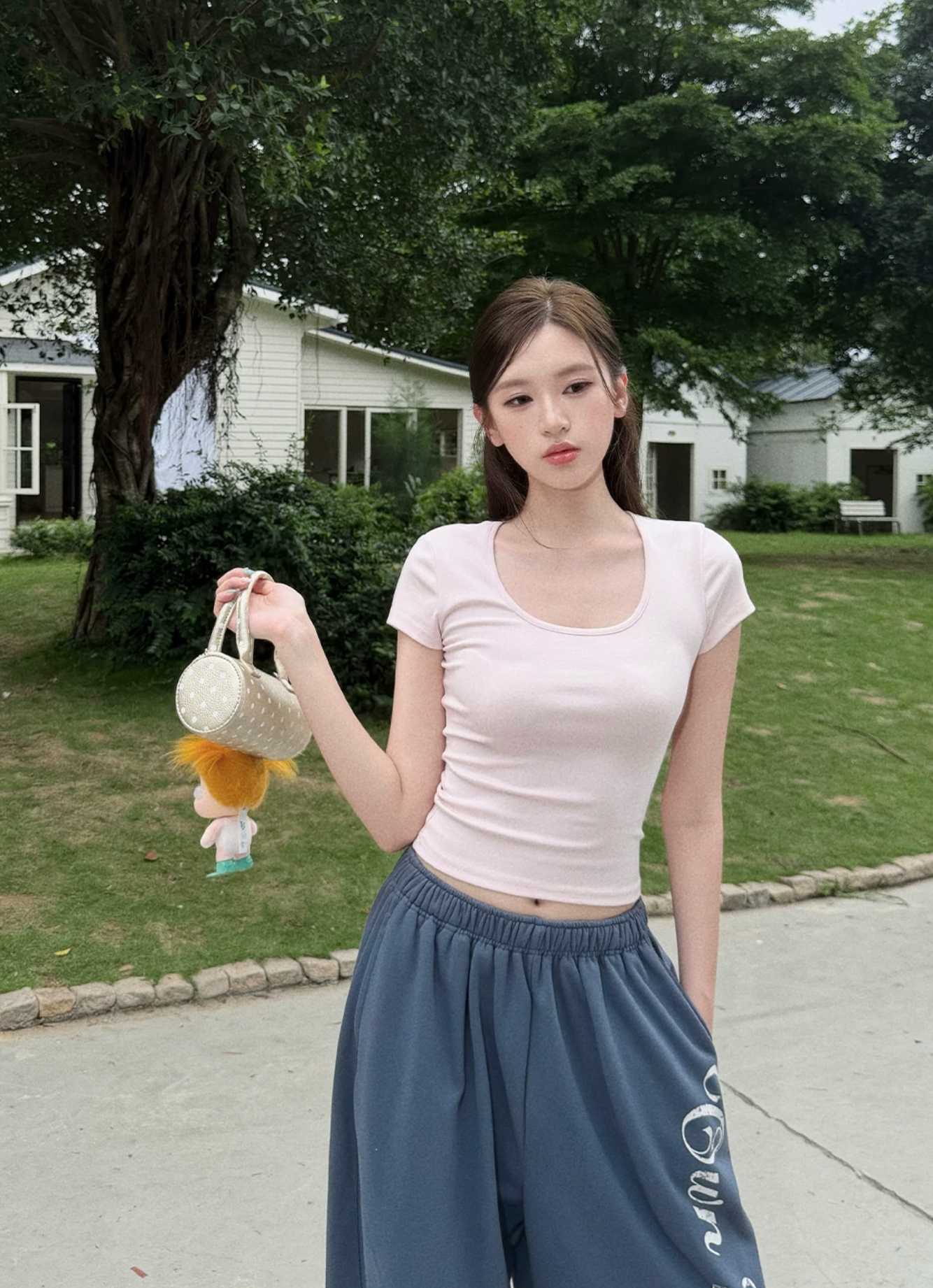 OIOI ESSE Cute solid color U-neck short-sleeved T-shirt made of Tencel cotton for women, slim fit, straight shoulders