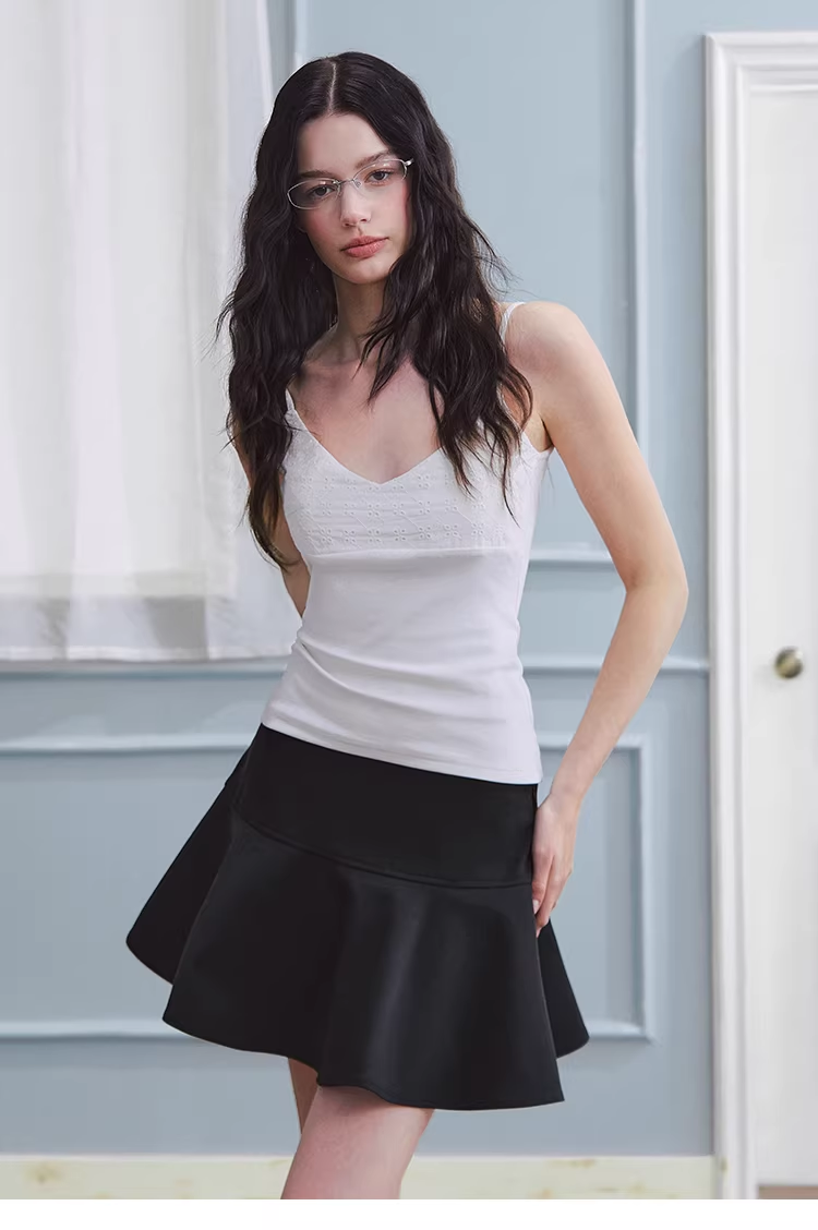 LaluneDuCiel Simple, hollow, embroidered tank top with removable chest pad, versatile for women.