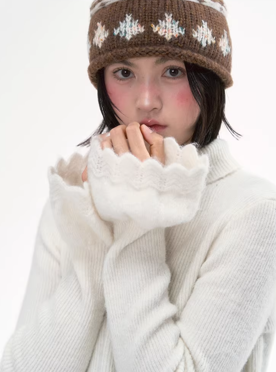 CANSTOREGIRLS New winter product "Sweet Cloud Soft Pleats" from Canned Goods Store - Plain colored turtleneck knitted t-shirt.
