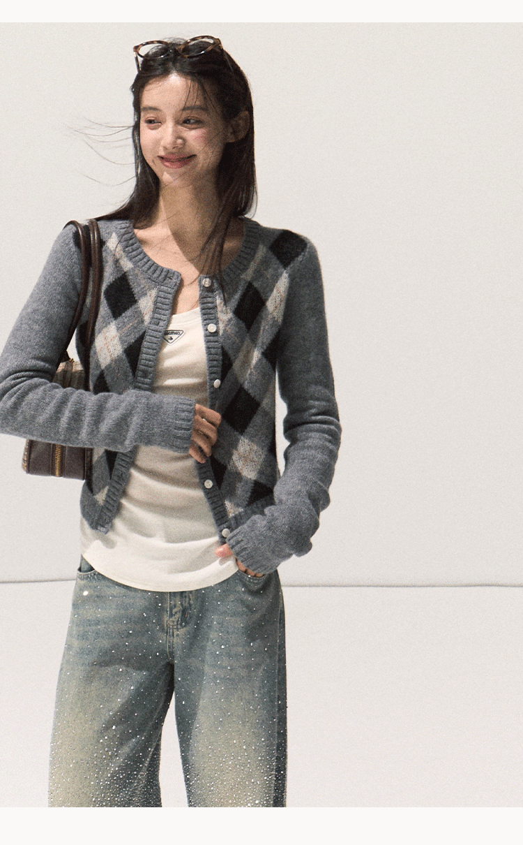 OAKMOO Tencel sweater with long sleeves, slim fit, U-neck (Sale)