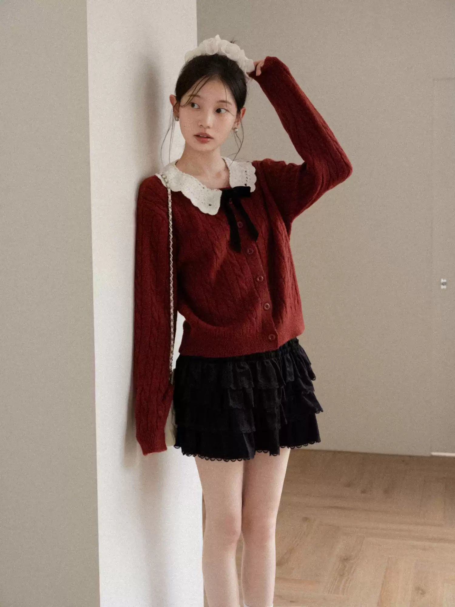 CANTONSTORY New winter style sweet apricot high-waisted midi dress for women, tight-fitting A-line dress, short skirt