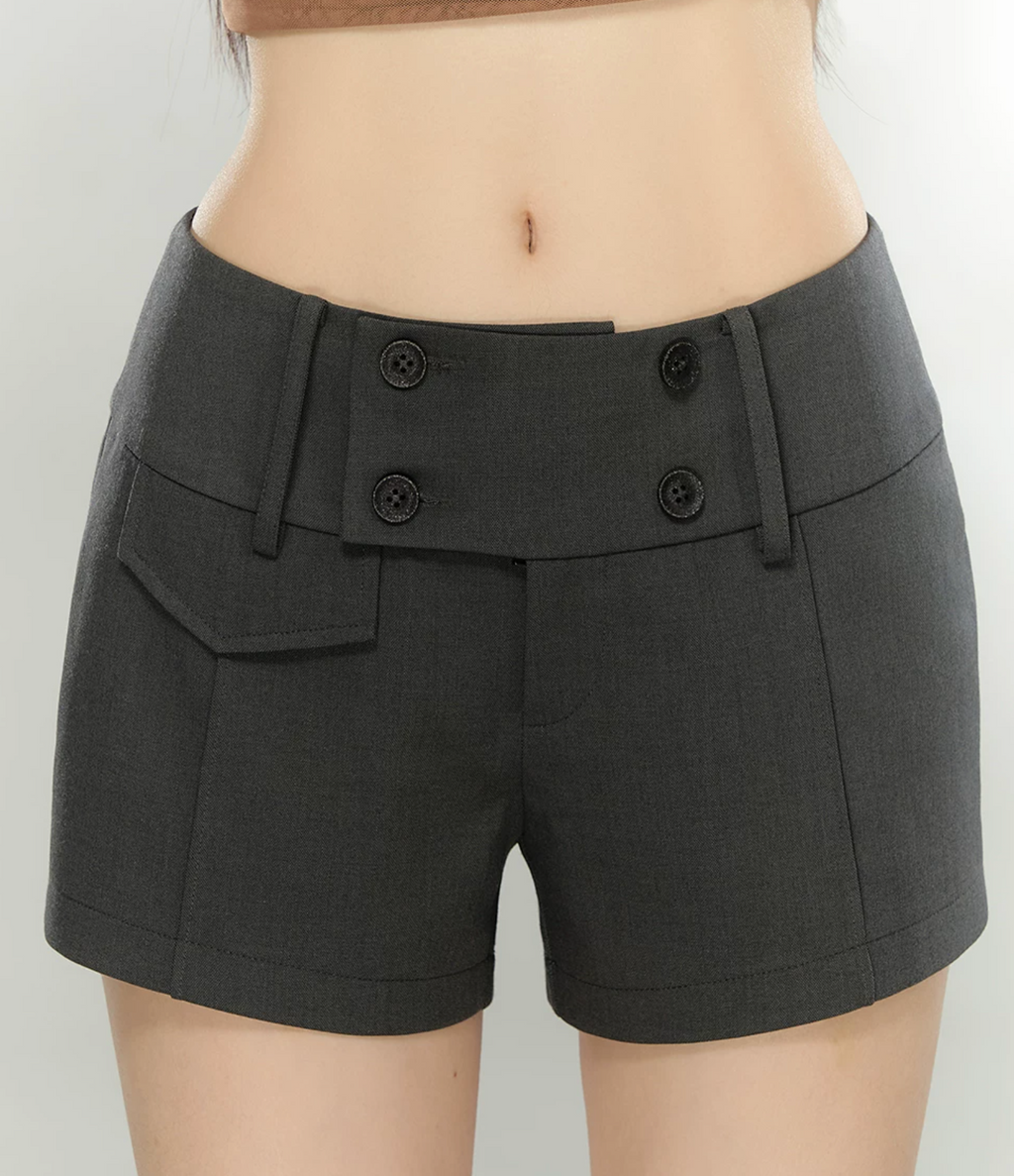 VIAPITTI's stylish double-breasted belted vest shorts are versatile and perfect for summer
