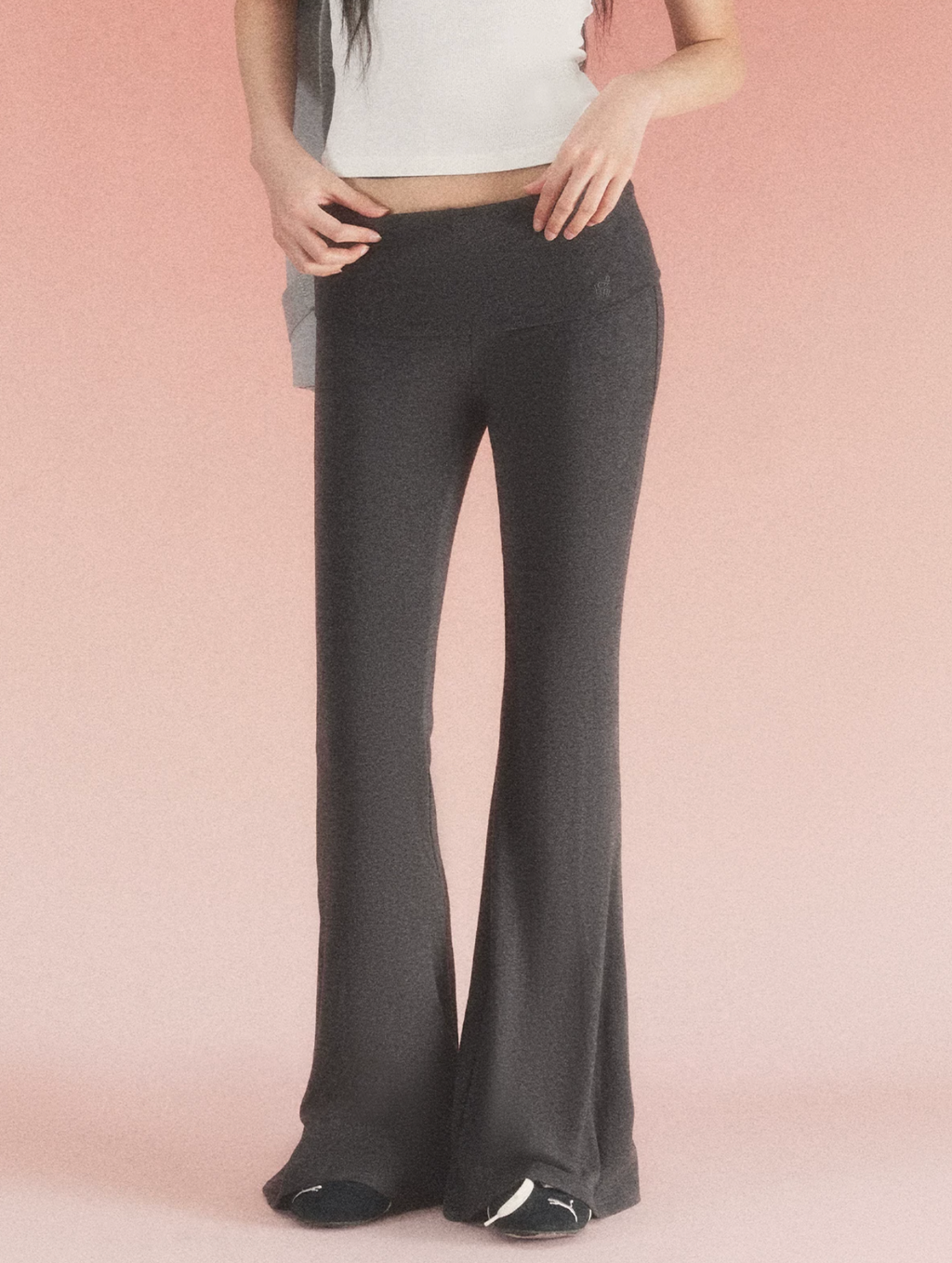 Weekendhub Fold-up knitted flared pants for women, new 2026 model, Korean style, slim fit, comfortable.