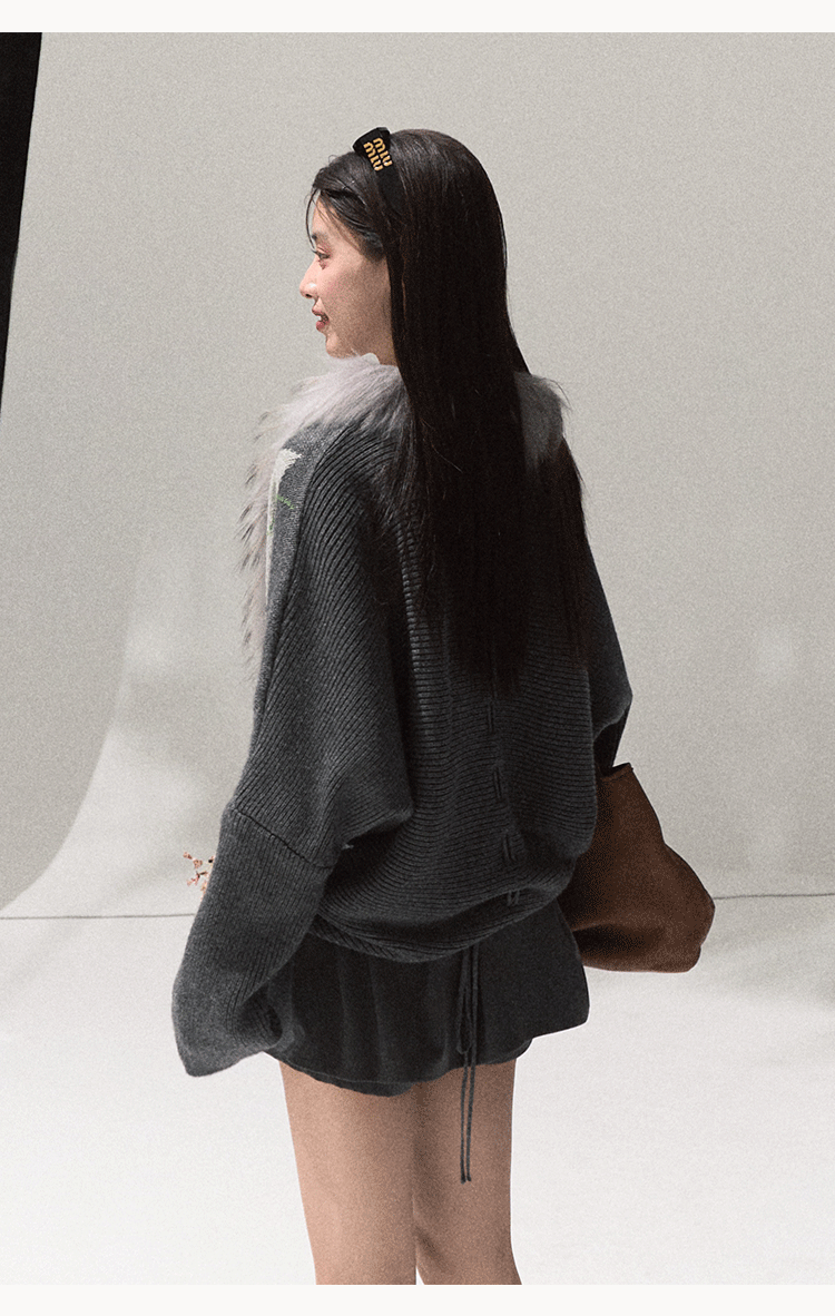 OAKMOO "Tangible Gift" - Women's Loose Cardigan with Raccoon Collar, Thick and Warm Coat.