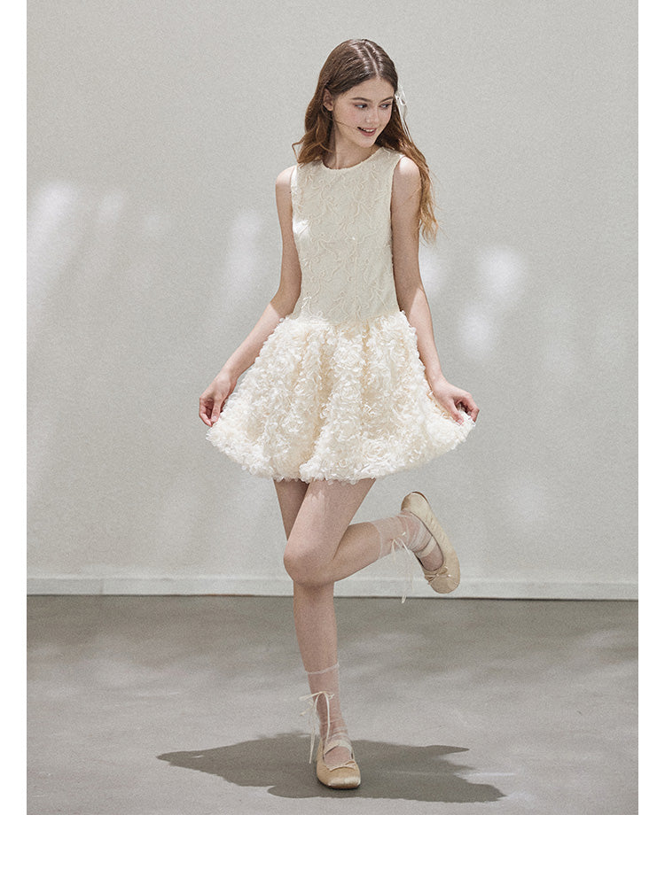 "Cloud Cotton" Callmelater Ballet-style tutu dress with embroidered details and a sophisticated vest-like silhouette.