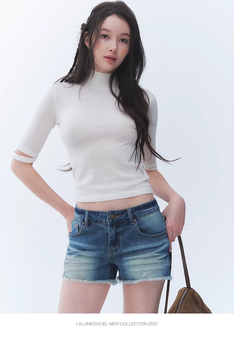 LaluneDuCiel [Truong Nguyen Anh's style] High-neck sweater for women, solid color, flattering.