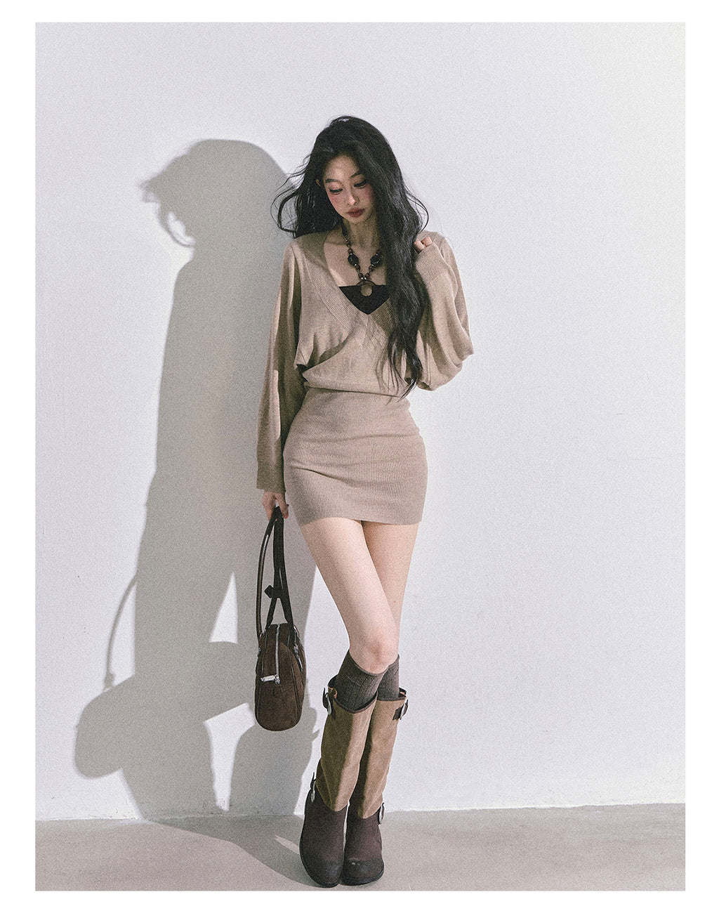 SHAOYEYAN Women's "Jin Zhi Tian Ni" French style long-sleeved knit dress, autumn tight-fitting wool dress, short skirt.