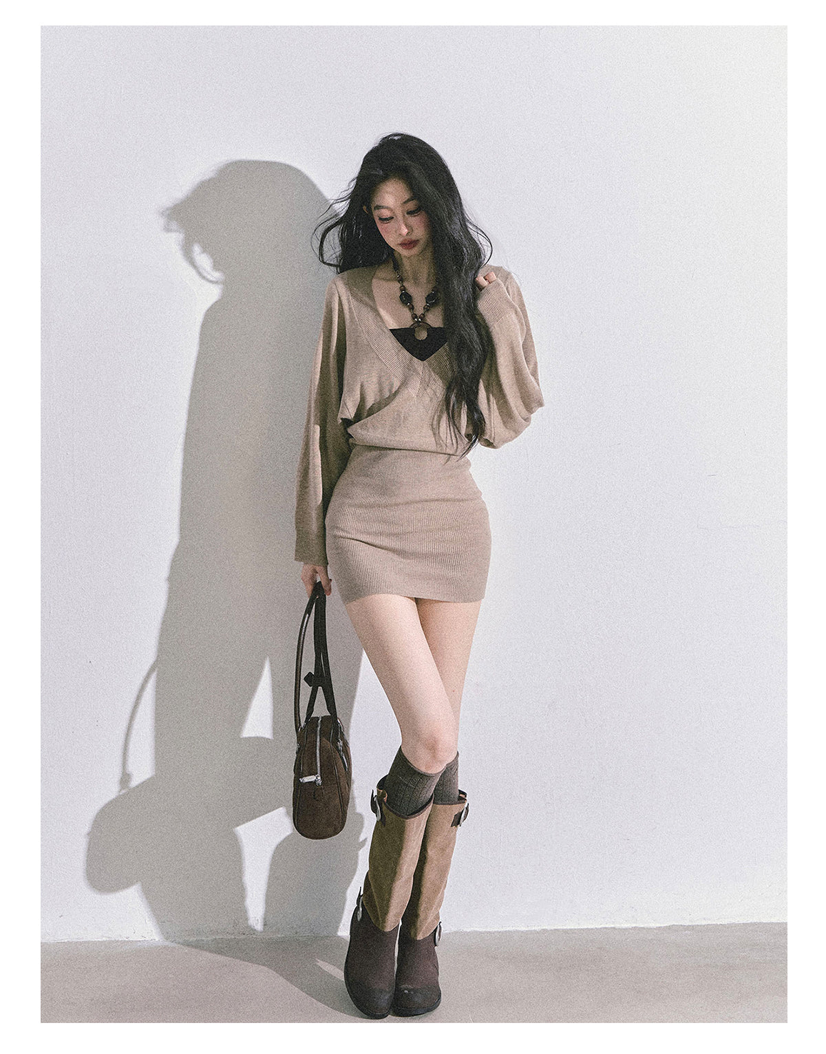 SHAOYEYAN Women's "Jin Zhi Tian Ni" French style long-sleeved knit dress, autumn tight-fitting wool dress, short skirt.