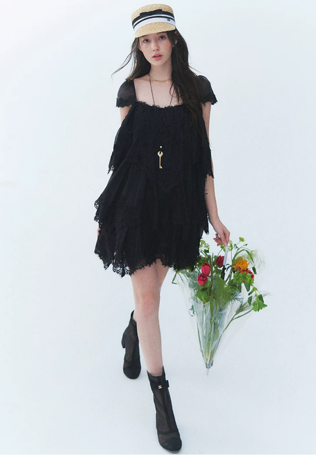 LaluneDuCiel Square neck flared lace dress, thick material, retro style, suitable for beach vacations.