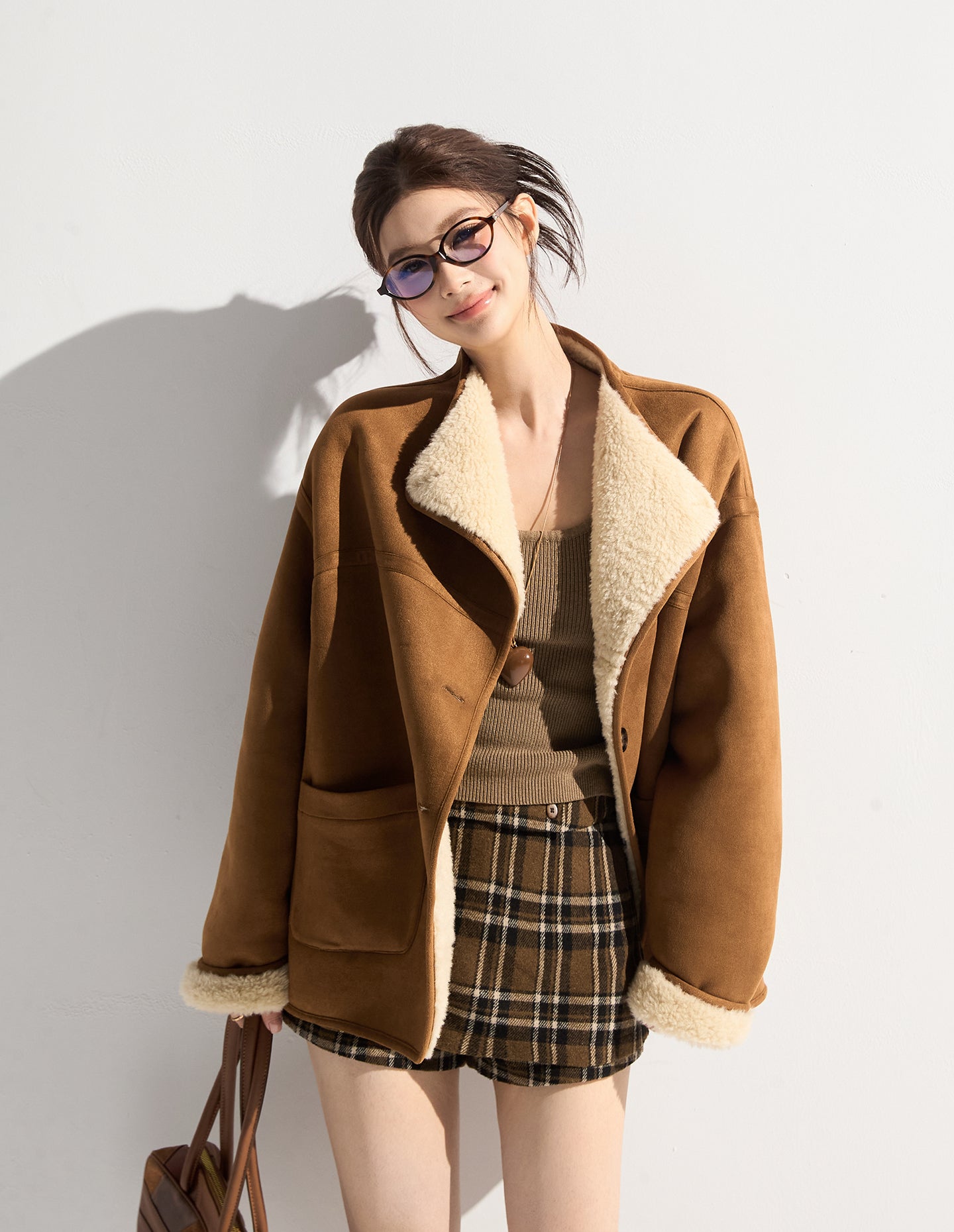 THEROUS Xie Burou women's new autumn and winter classic loose turn-down collar fur coat with patch pockets