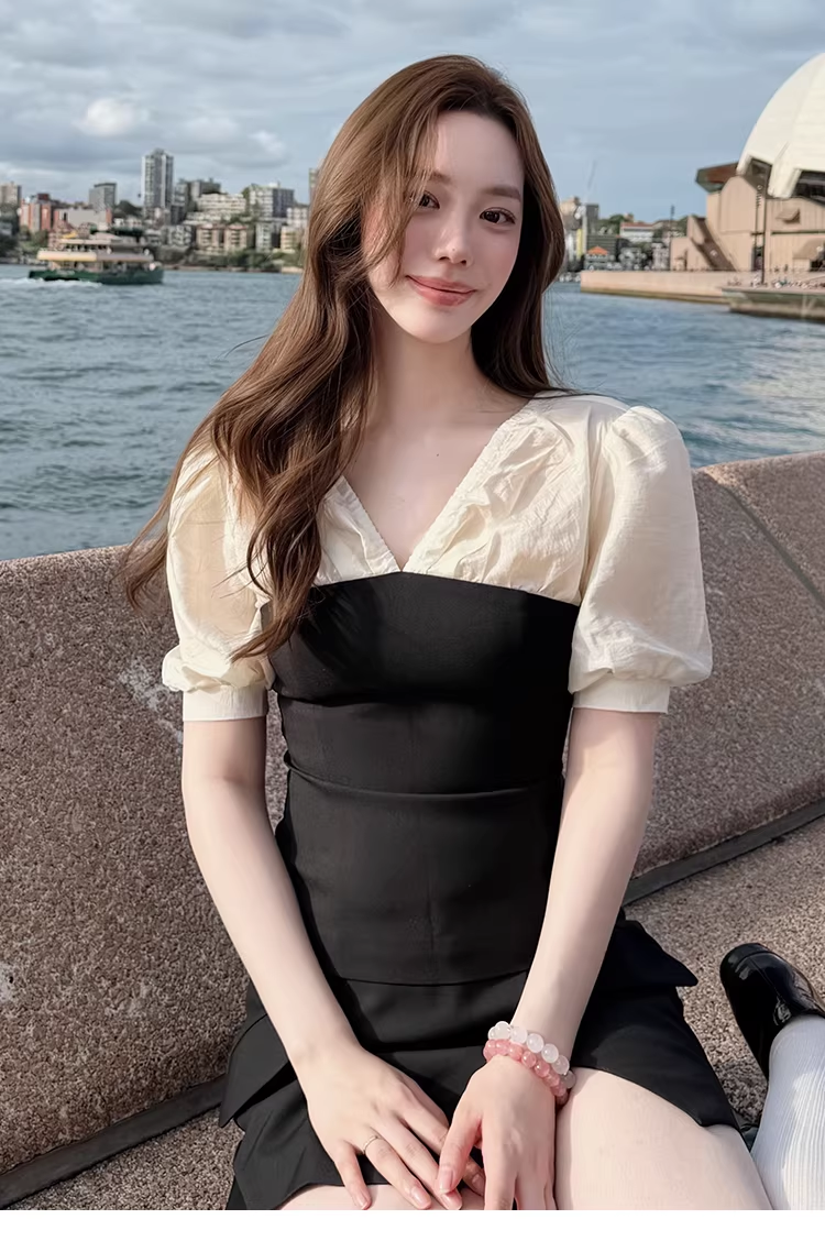 LaLuneDuCiel Two-piece swimsuit with no straps, puff sleeves, and a fitted, sweet and gentle style for women.