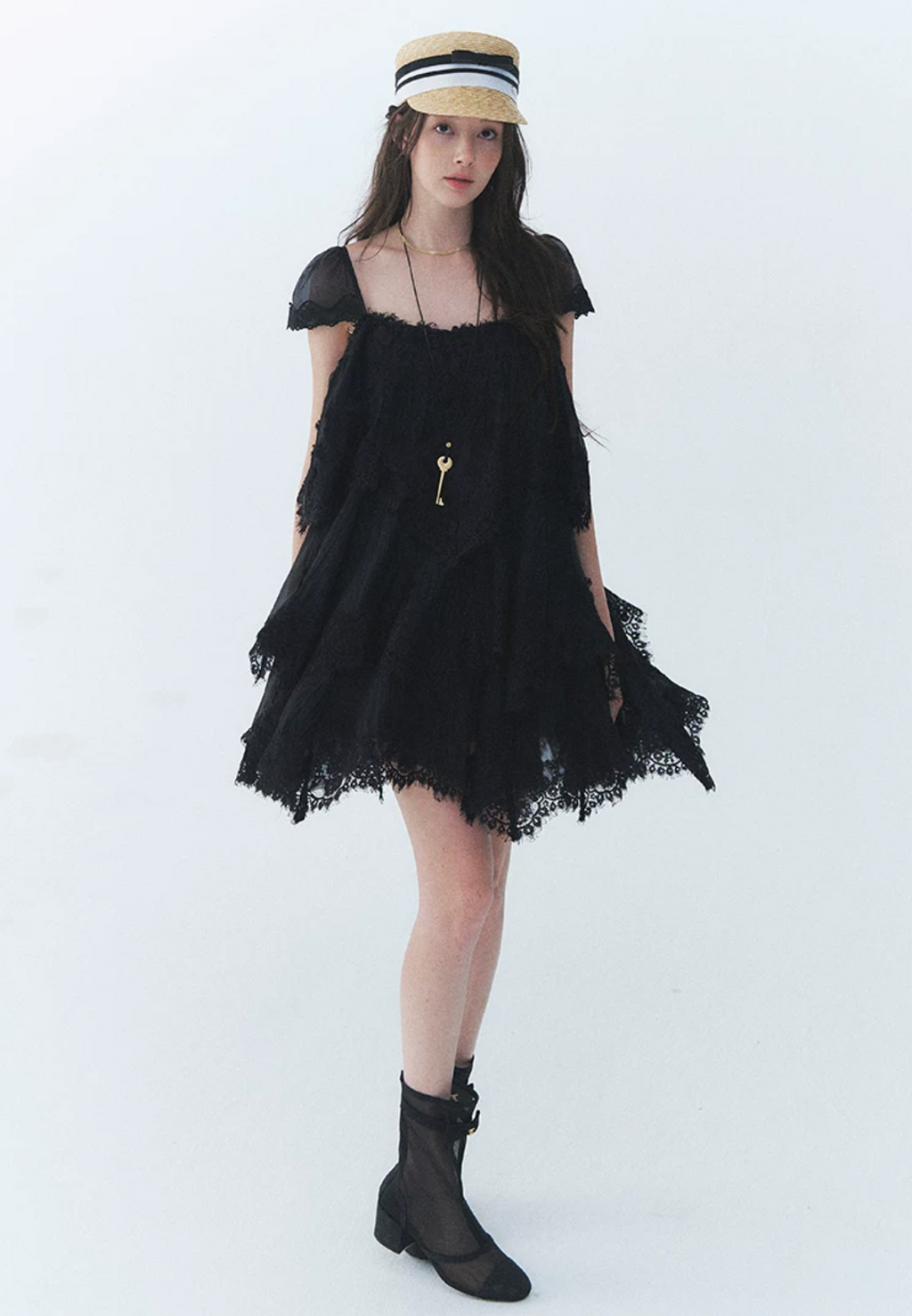 LaluneDuCiel Square neck flared lace dress, thick material, retro style, suitable for beach vacations.