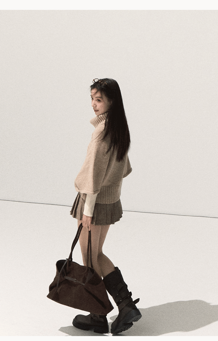 Oakmoo "Full Moon Changes" Thick Rope Knit Sweater