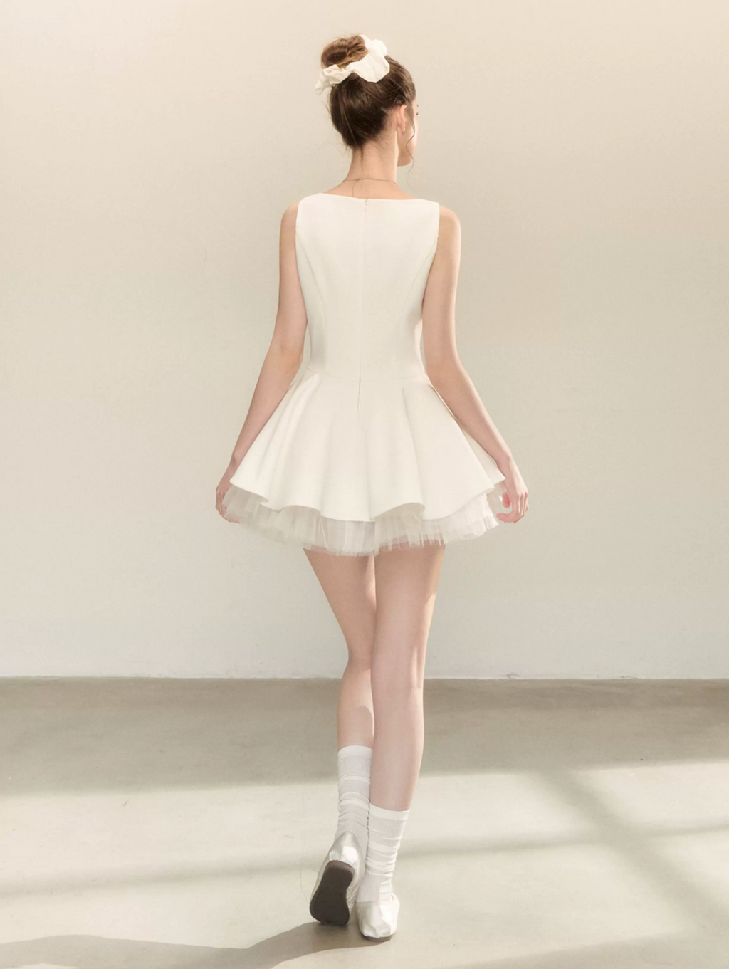 QDQD Rich princess-style strapless dress, high-end design to flatter the waist, new spring/summer arrival, multi-piece mesh skirt.