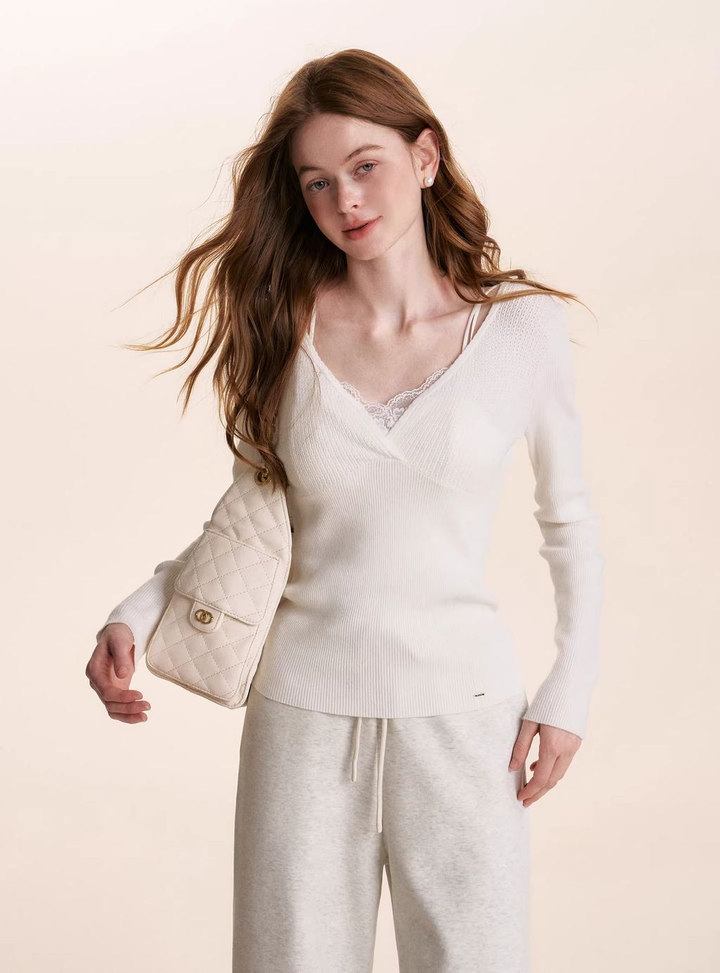 KROCHE Slim-fit knitted bra, V-neck, 26ss Cloud Soft Fleece.