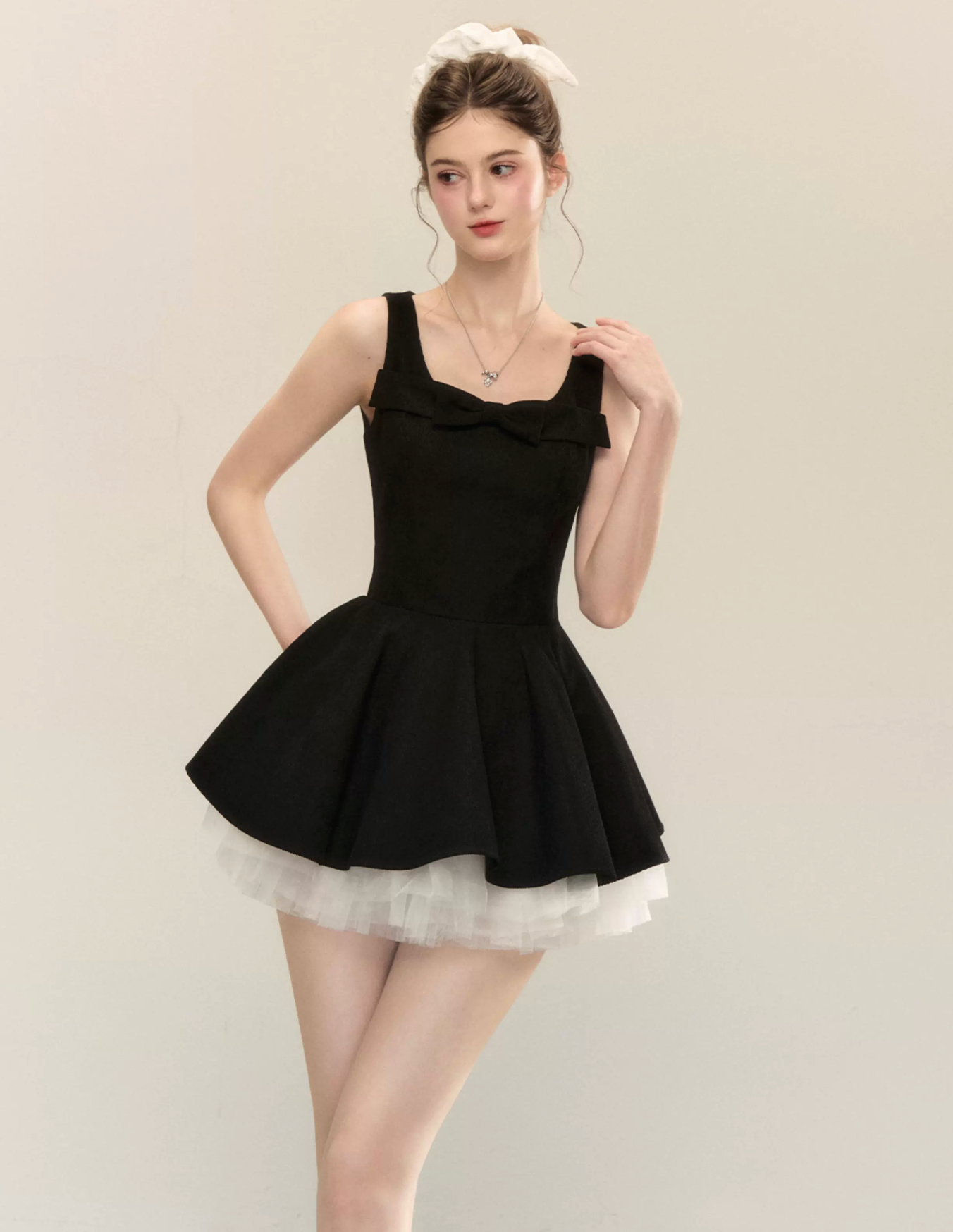 QDQD Rich princess-style strapless dress, high-end design to flatter the waist, new spring/summer arrival, multi-piece mesh skirt.