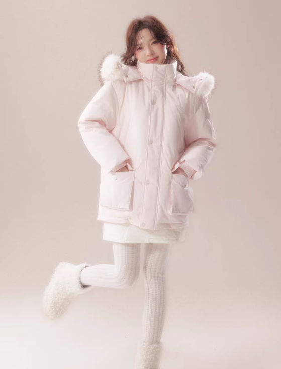 AOORAA [Extremely cold collection] 90% white goose down jacket with three-layer waterproof DuPont fur collar "Warm winter in the land of white snow"