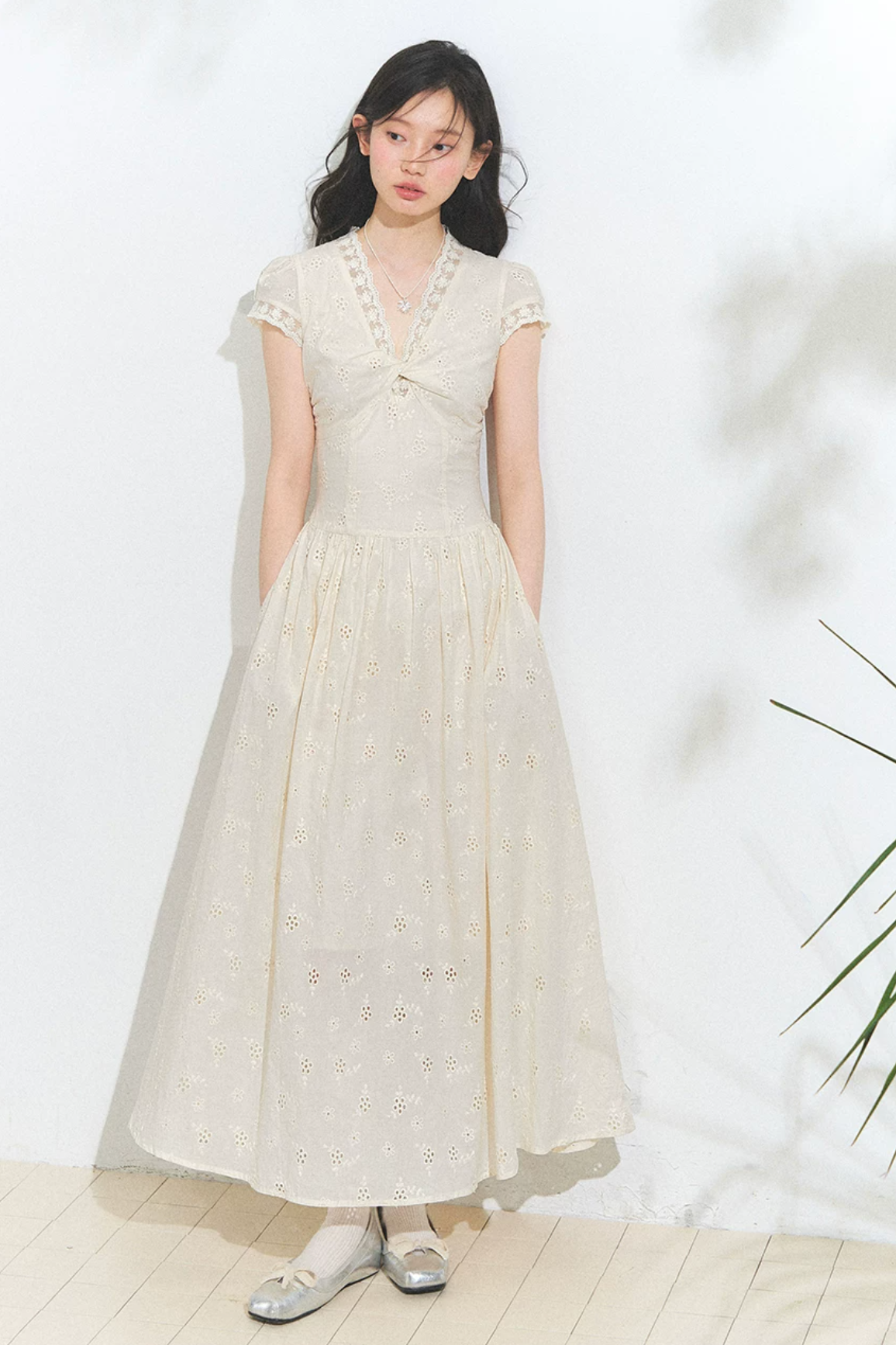 ANNATTO A-line dress, slim waist, V-neck, lace trim, inspired by Jasmine Moss