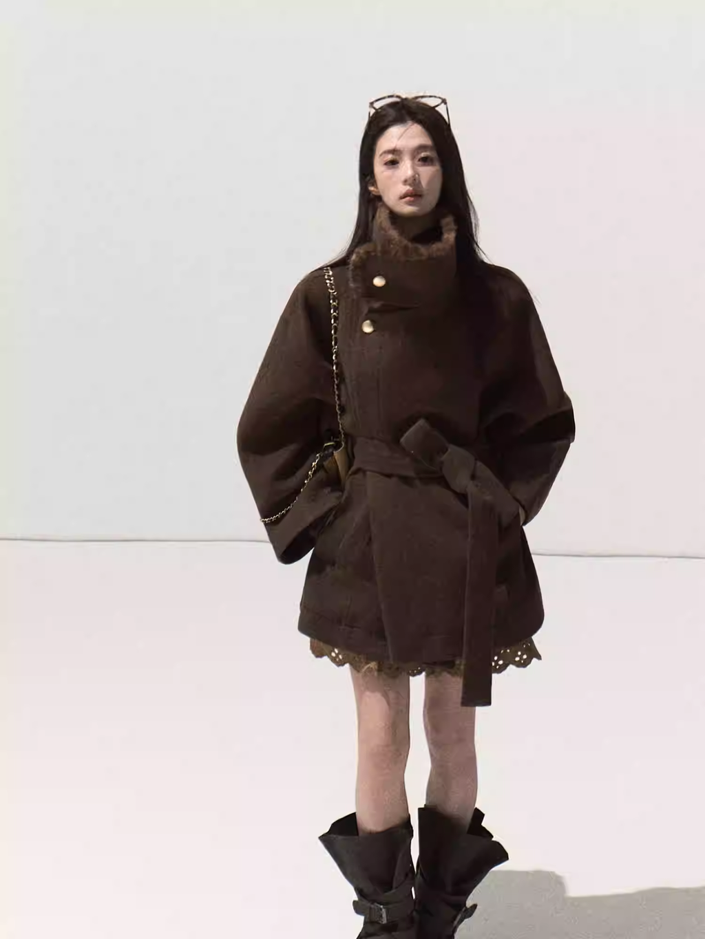 OAKMOO Brown wool jacket/short shirt with waist, stand collar, 100% mink fur material, mink fur collar, wool material, style "The passionate scent of flowers".