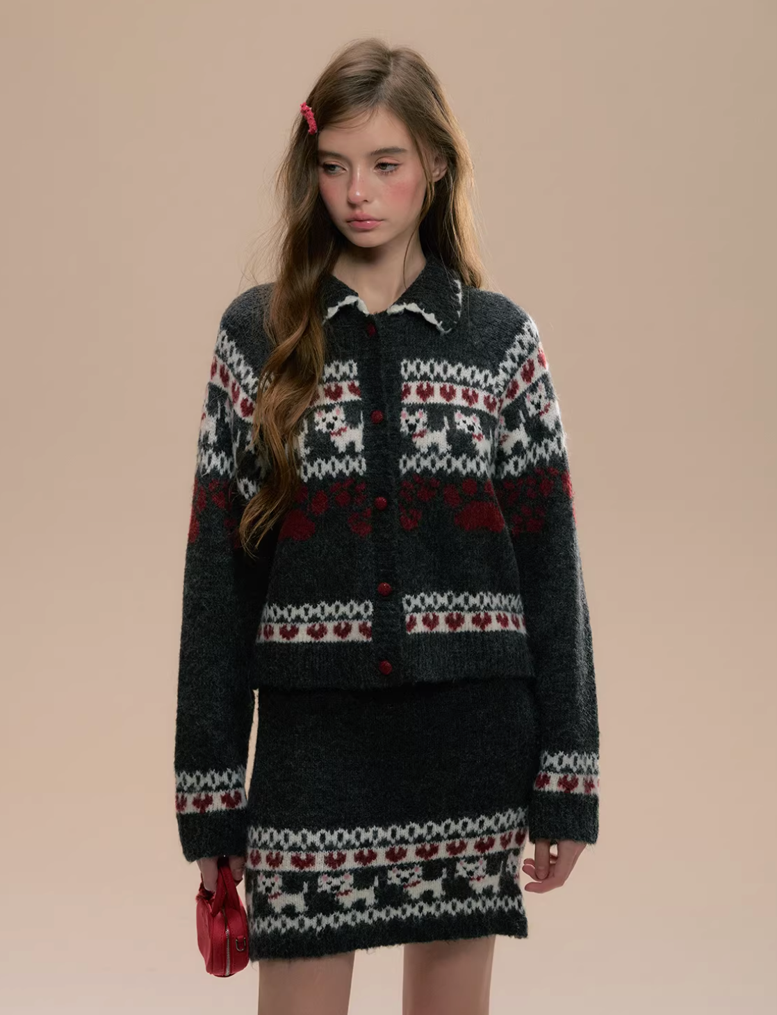 SUNSETPARK "Fair Isle Dog" retro dark gray knitted cardigan and skirt by SunsetPark, suitable for spring.