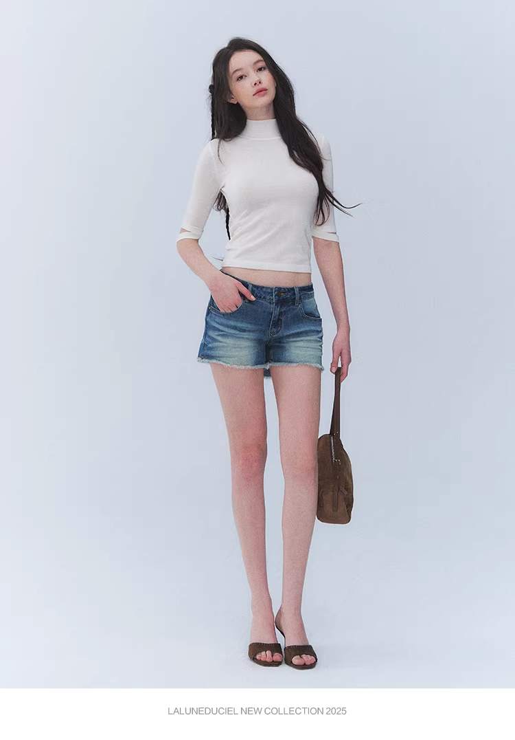 LaluneDuCiel [Truong Nguyen Anh's style] High-neck sweater for women, solid color, flattering.