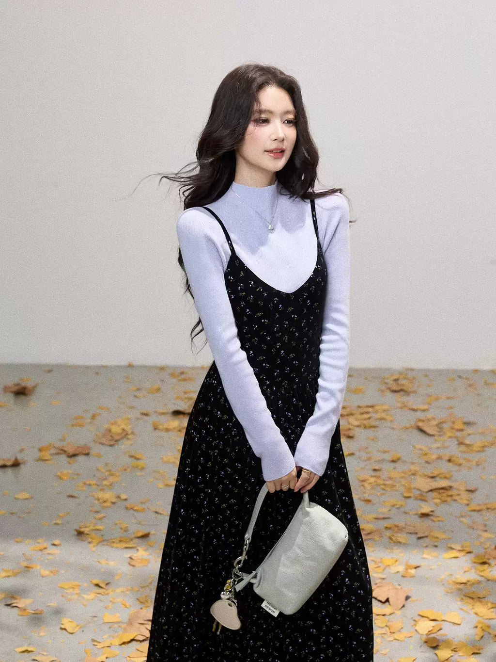 THEROUS Skin-colored knitted sweater, high neck, slim fit, a simple winter lining in Korean style.