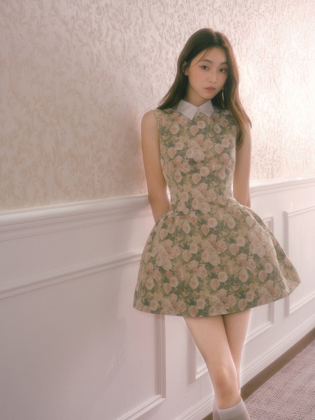Women's classic autumn-winter style sleeveless shirt collar dress with rose pattern, high-waist flowing vest dress RECIT