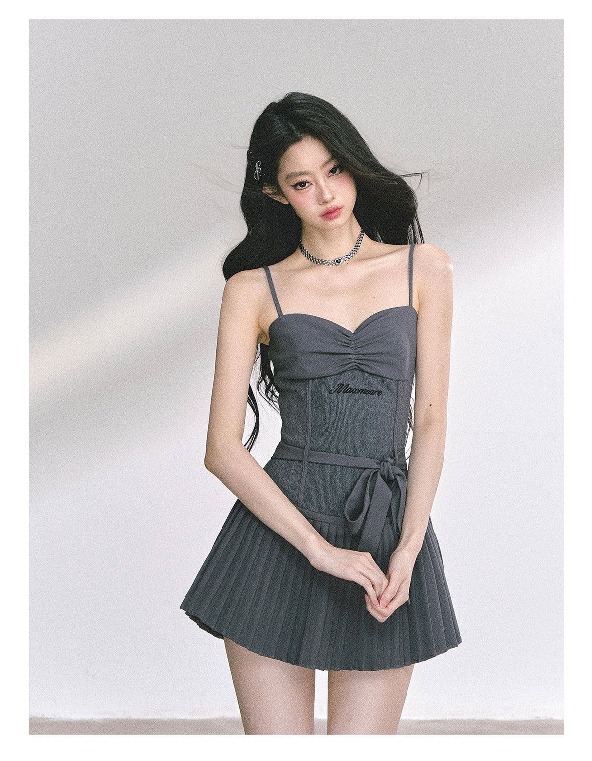 Bold royal idol style dress with straps for women summer slimming puffy and short skirt Shaoyeyan
