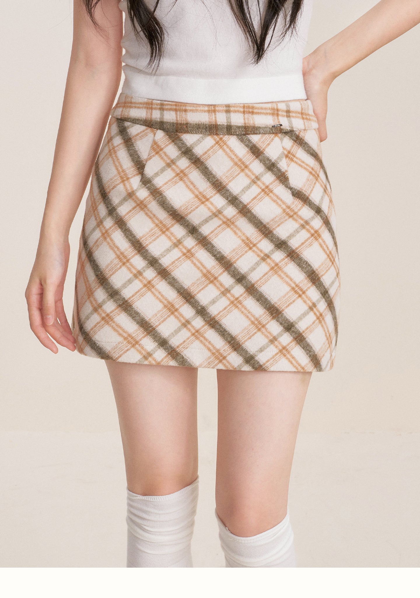 KROCHE Retro Butter Cookie Plaid A-line Wool Short Skirt 25aw