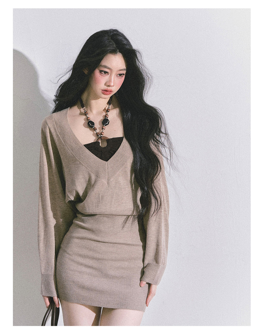 SHAOYEYAN Women's "Jin Zhi Tian Ni" French style long-sleeved knit dress, autumn tight-fitting wool dress, short skirt.
