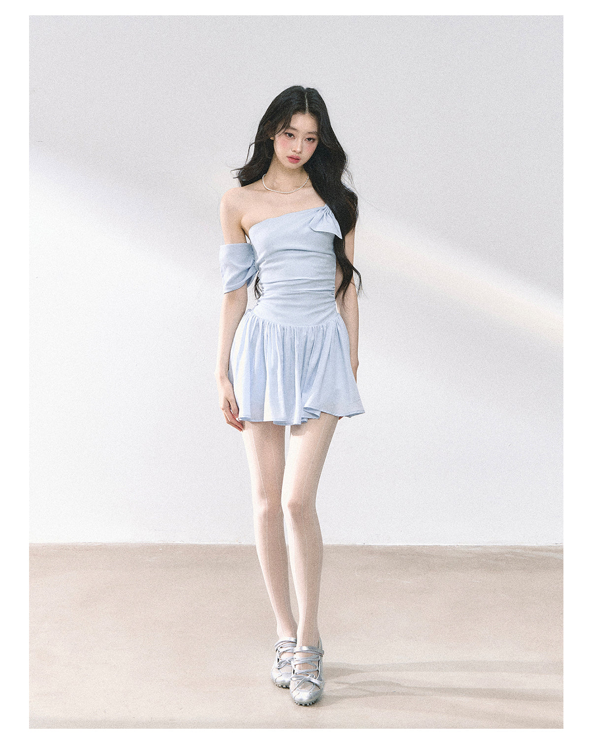 Women's Summer French Style High Quality Off-the-Shoulder Dress with Slim Waist and Short Skirt in Blue Shaoyeyan