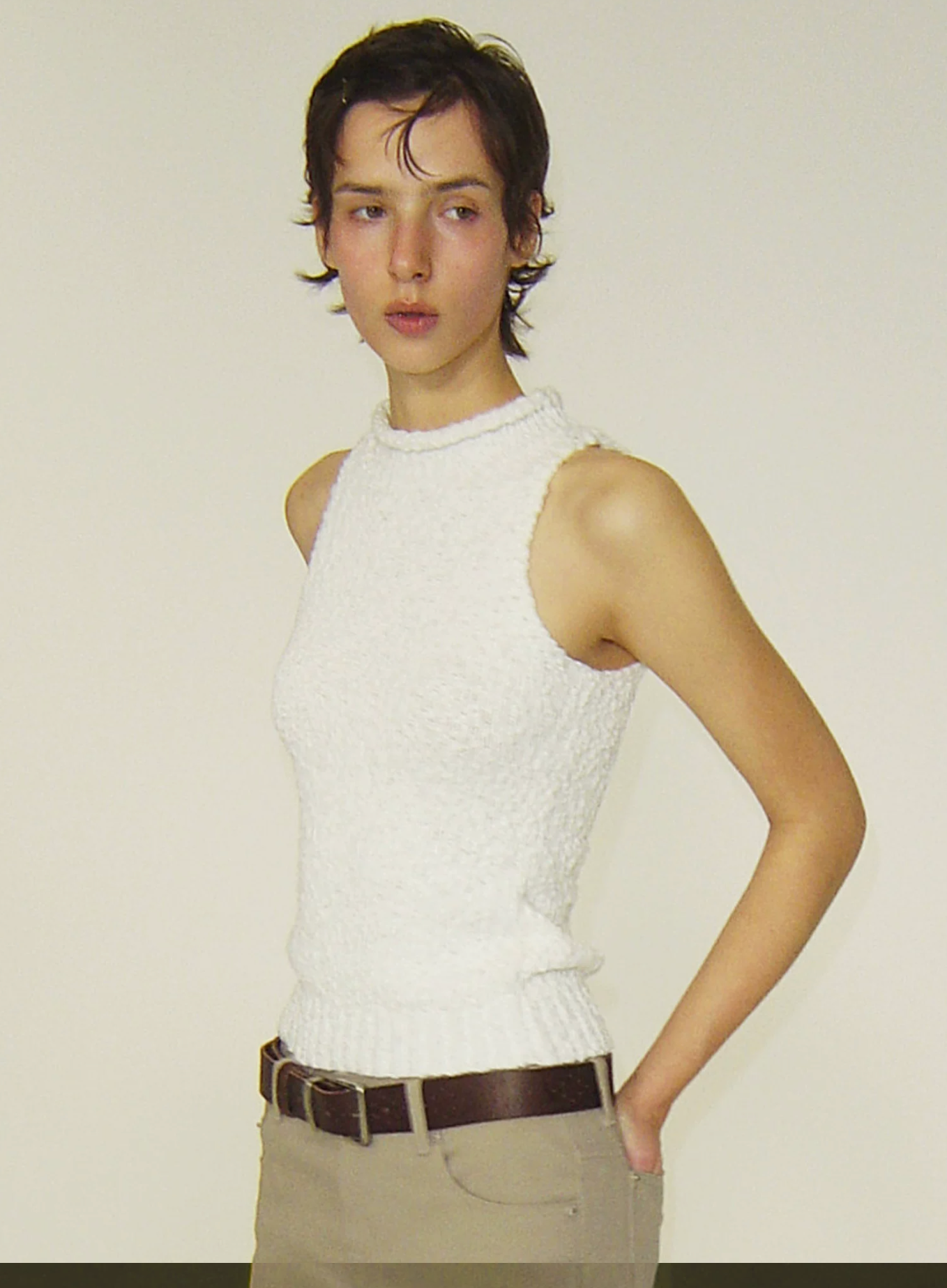 PUKI Sleeveless sweater with high collar, rolled hem, thick cotton material, retro design, tight fit,